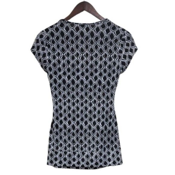 Maurices Black and‎ White Geometric Faux-Wrap Blouse, Size Medium - Picture 2 of 6